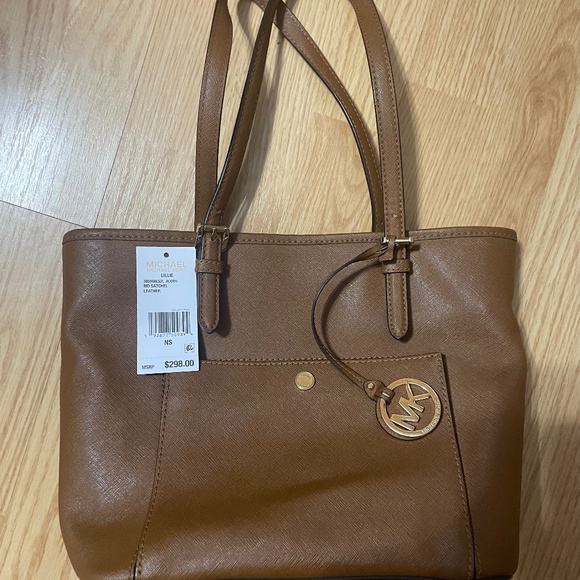 Michael Kors handbag - Picture 1 of 3